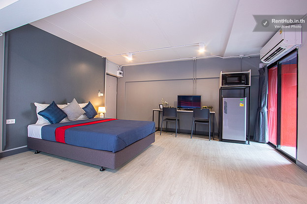 WHITE ROOM - Silom (100 meters  to BTS Chong Nonsi) — photo 2