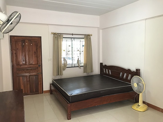 Condo — photo 2