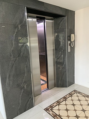 Condo — photo 2