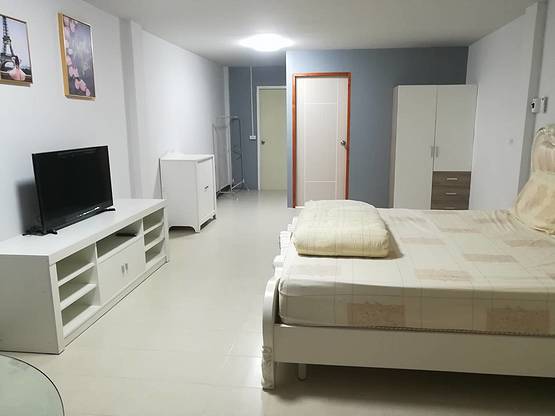 Condo — photo 3
