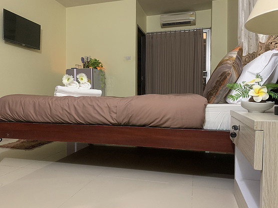 Condo · Huai Khwang, bangkok — photo 5