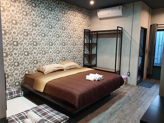 Condo — photo 1