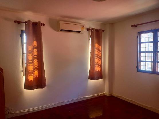 Condo · Huai Khwang, bangkok — photo 2