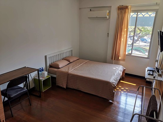 Condo — photo 1