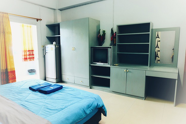 Condo — photo 2