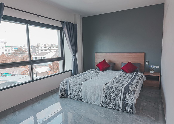 Condo — photo 1