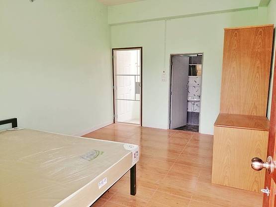 Condo — photo 1