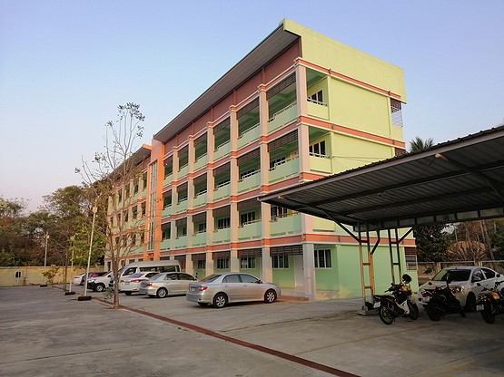 Condo — photo 2