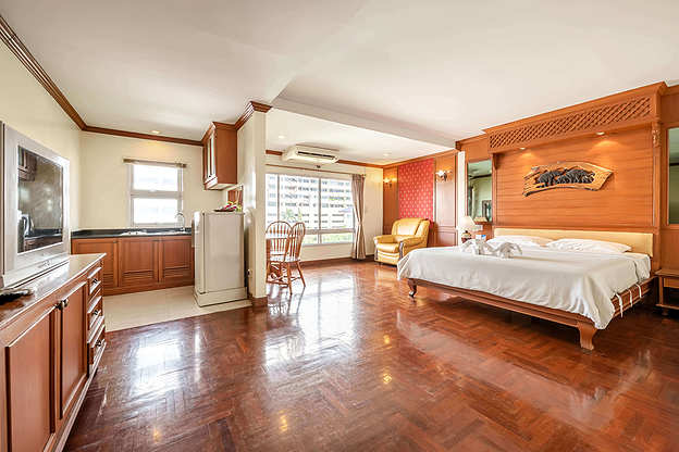 Condo · Watthana, bangkok — photo 2