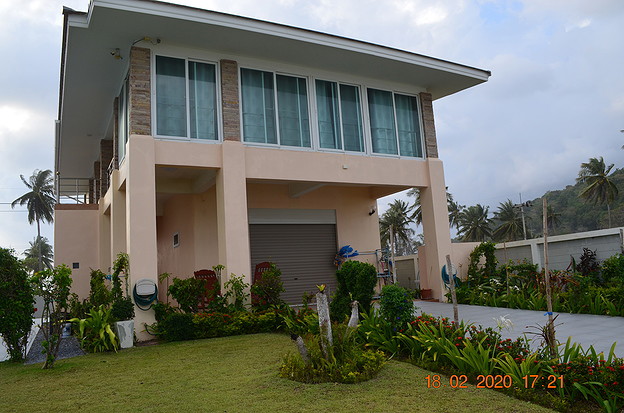Condo — photo 2