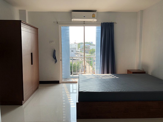 Condo · Mueang Chon Buri, chon_buri — photo 2