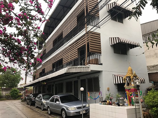 Condo · Wang Thonglang, bangkok — photo 2