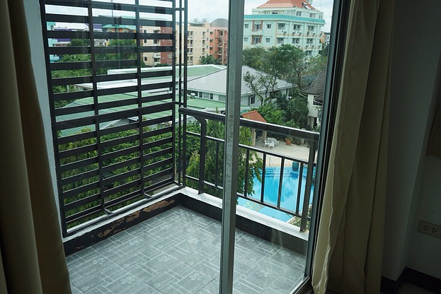 Condo · Bang Kapi, bangkok — photo 3