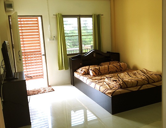 Condo — photo 1