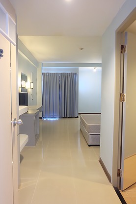 Condo — photo 2