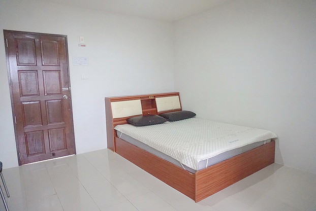 Condo — photo 2