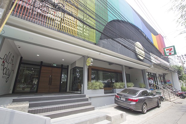 Condo · Phra Khanong, bangkok — photo 1