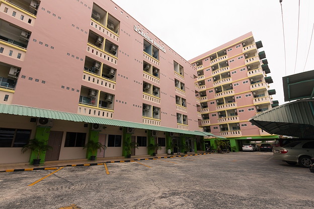 Condo · Mueang Chon Buri, chon_buri — photo 1