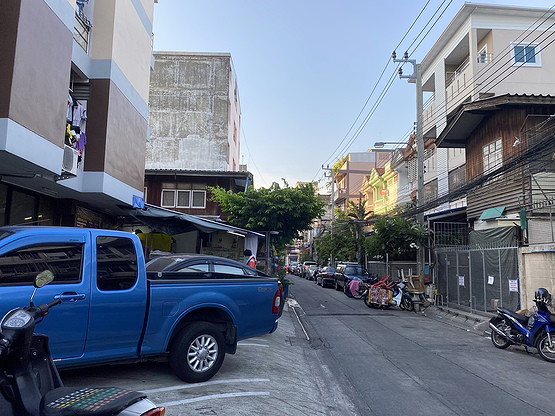 Condo · Huai Khwang, bangkok — photo 5