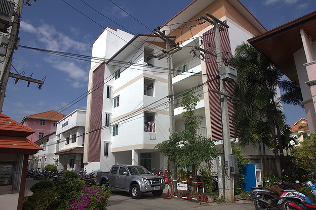 Condo — photo 2