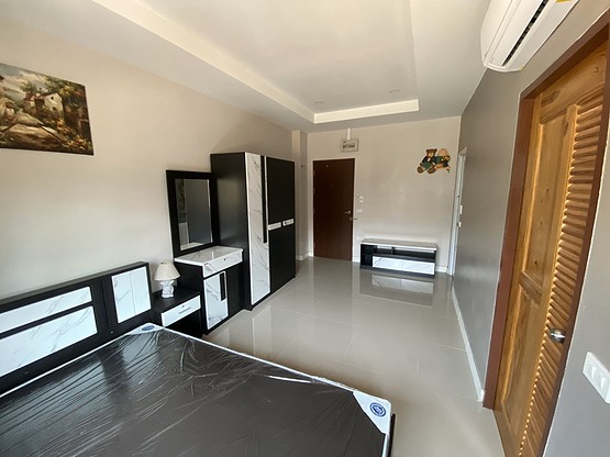 Condo — photo 2