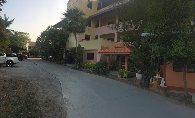 Condo · Mueang Chon Buri, chon_buri — photo 1