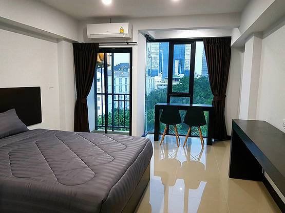 Condo · Bang Na, bangkok — photo 2