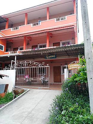Condo — photo 1