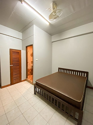 Condo · Phra Khanong, bangkok — photo 2