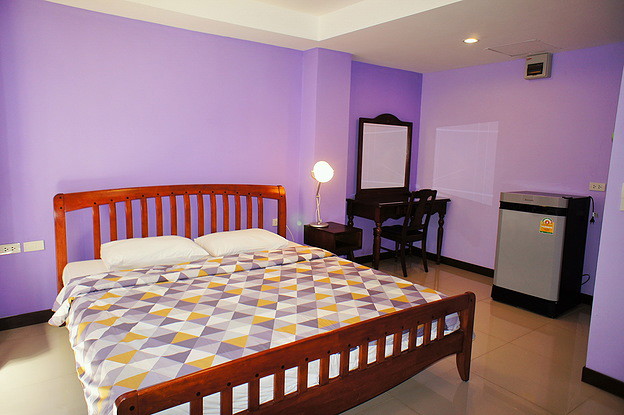 Condo · Bang Rak, bangkok — photo 1