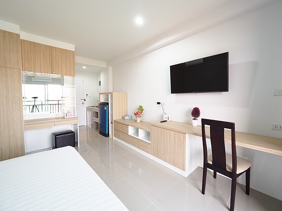 Condo — photo 2