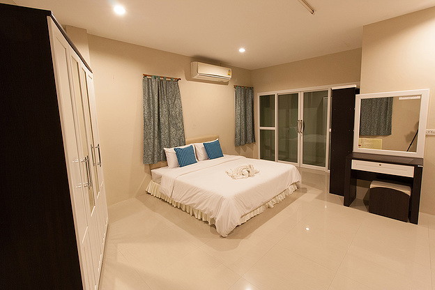 Condo — photo 3