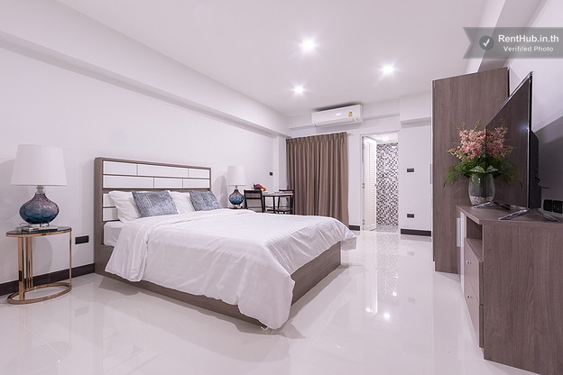 Condo · Phra Khanong, bangkok — photo 2