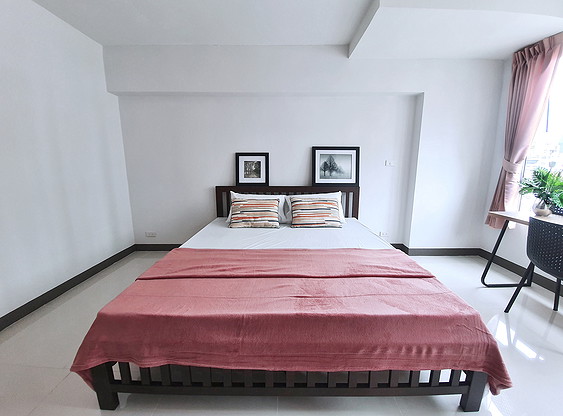 Condo · Huai Khwang, bangkok — photo 5