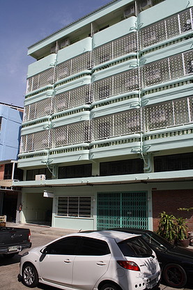 Condo · Thon Buri, bangkok — photo 1