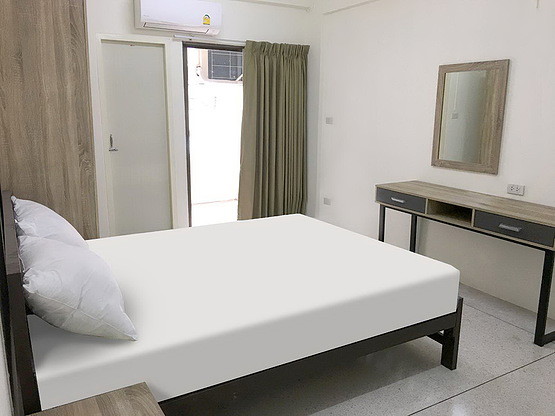 Condo · Phra Khanong, bangkok — photo 2