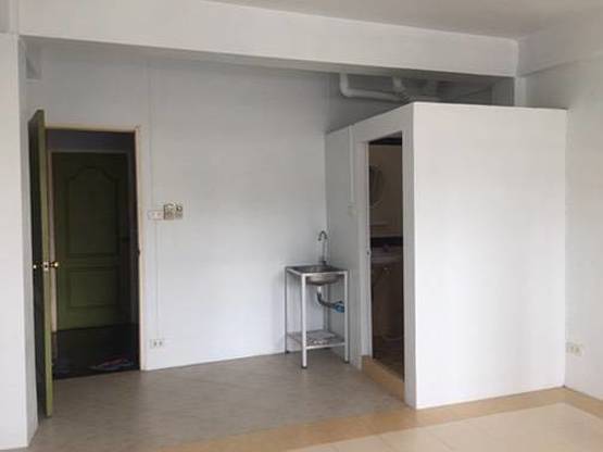 Condo · Huai Khwang, bangkok — photo 2