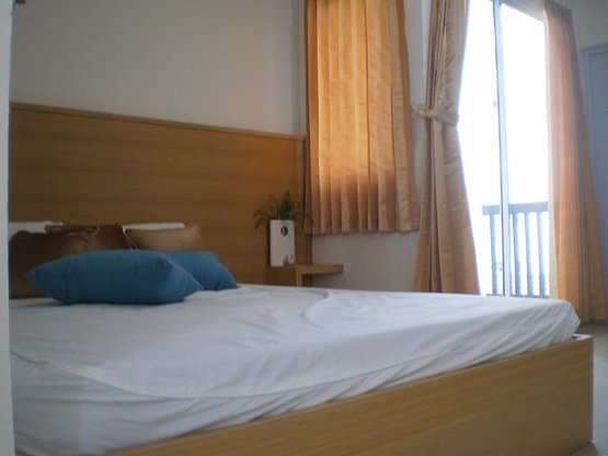 Condo · Wang Thonglang, bangkok — photo 1
