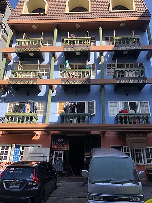 Condo · Huai Khwang, bangkok — photo 1