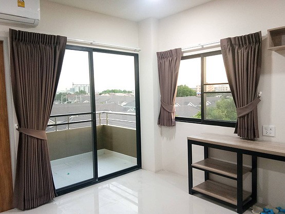 Condo · Phra Pradaeng — photo 1