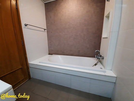 Baan Sukhumvit 27 — photo 4