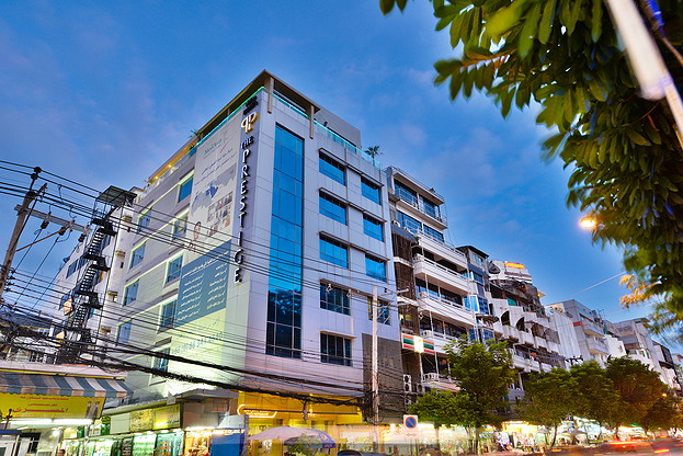 Condo · Watthana, bangkok — photo 2