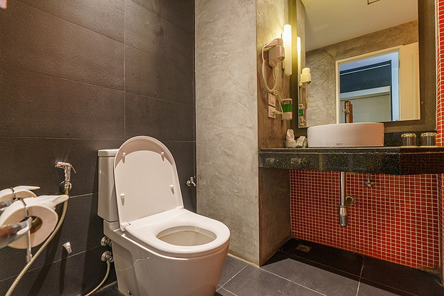 Condo · Huai Khwang, bangkok — photo 2