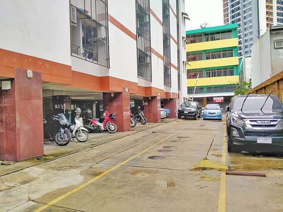 Condo · Huai Khwang, bangkok — photo 4
