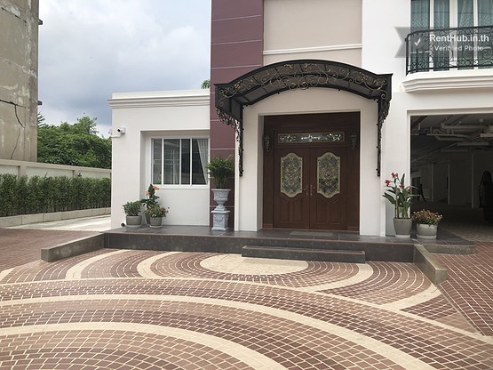 Condo · Mueang Samut Prakan — photo 1