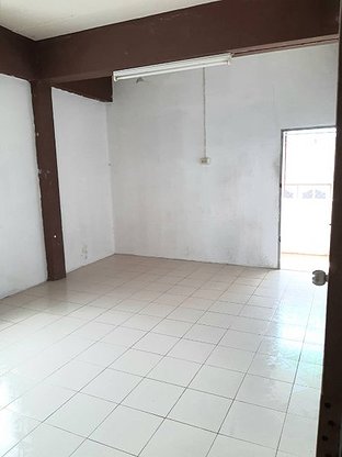 Condo · Mueang Samut Prakan — photo 1