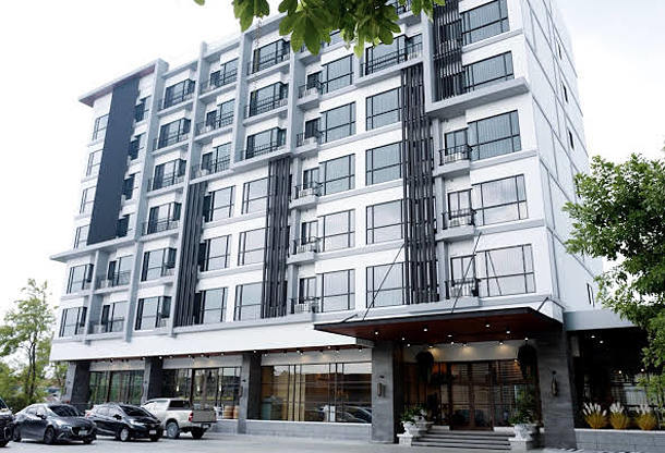 Condo · Mueang Samut Prakan — photo 1