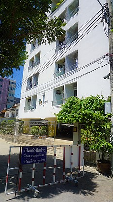Condo · Huai Khwang, bangkok — photo 2