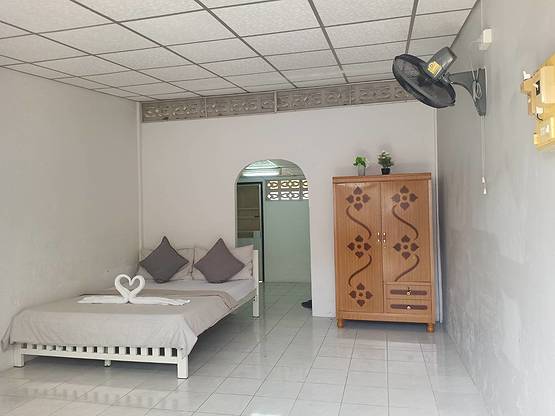 Condo — photo 1