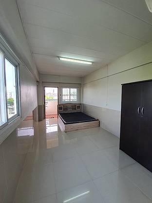 Condo — photo 3